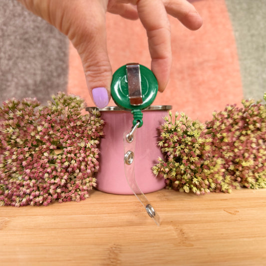 Ausweishalter mit Jojo/ Retractable Badge Reel " green Bunny "