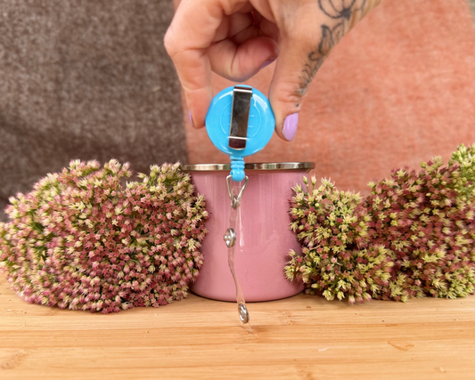 Ausweishalter mit Jojo/ Badge Reel " Cat "